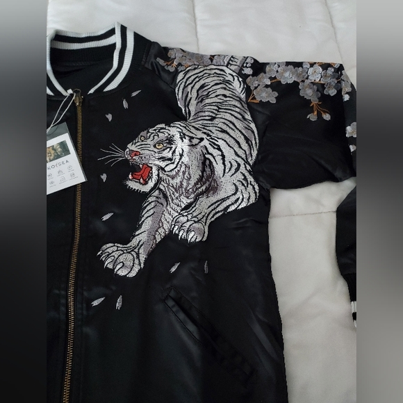 NWT Koisea satin bomber jacket, unisex size M (oversized for women) - Picture 6 of 12